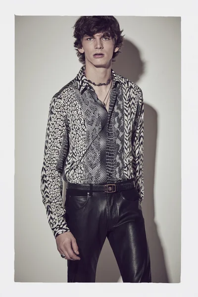 Look 16